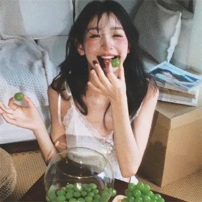 暗红